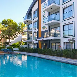 Juglans Aparthotel