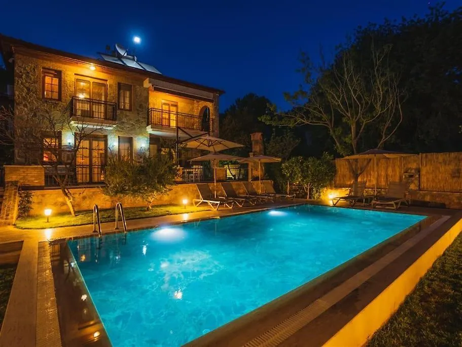 Fethiye Kayakoey'De Oezel Havuzlu Muhafazakar Villa Kaya Konak